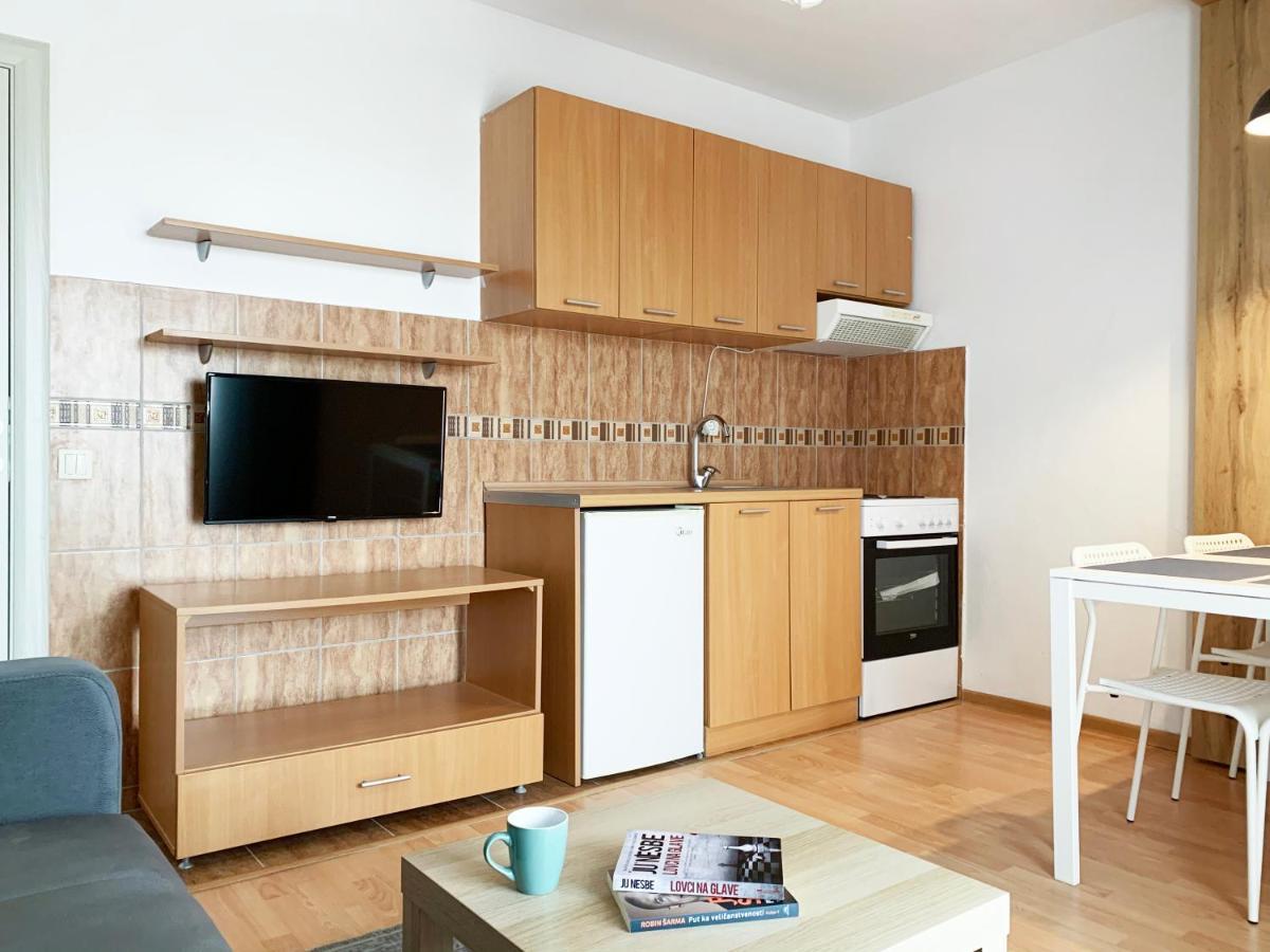 Laurel Apartments Bar Zewnętrze zdjęcie