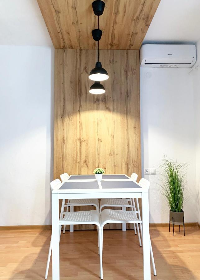 Laurel Apartments Bar Zewnętrze zdjęcie